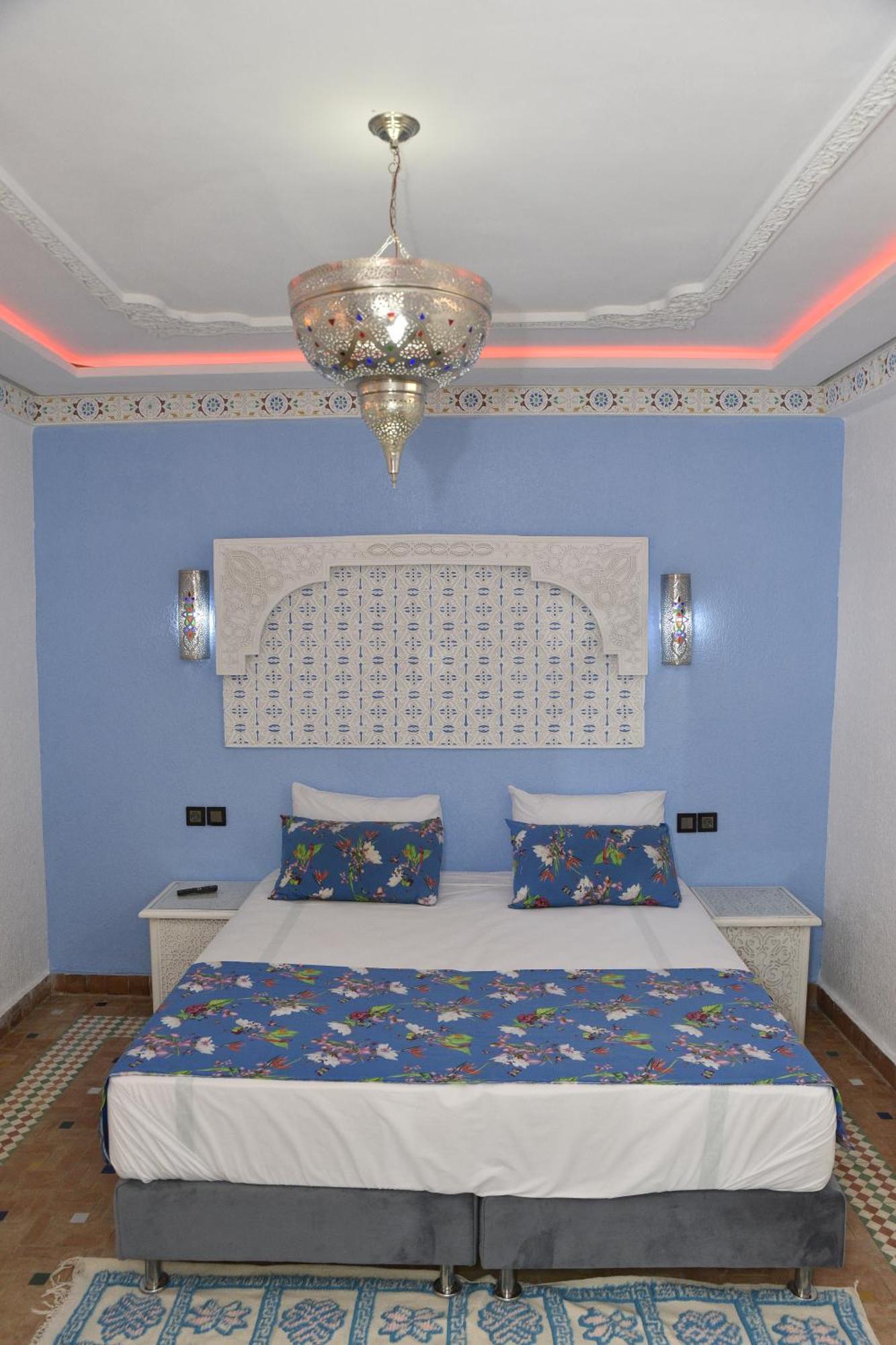 Riad Golf Stinia 2 Meknès Esterno foto